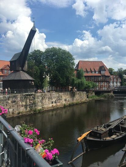 Kran aus dem Jahr 1346 bis ins 19.Jahrhundert löschte er die Fracht der Flussschiffe
Heute ist die Ilmenau nicht mehr schiffbar