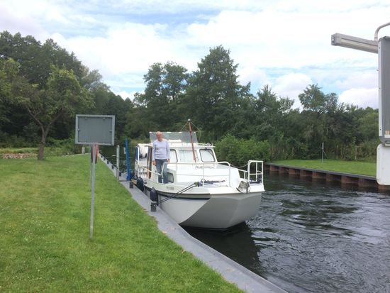 Warten an der letzten Schleuse