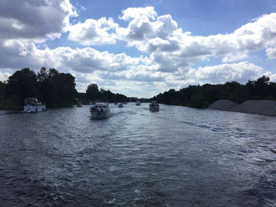 Wettrennen nach der Schleuse