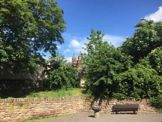 Ungewöhnliche Ansicht des Doms