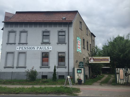 Das ist die andere Seite: wer möchte da schon einkehren und ein Steak essen??? Beachte das Schild: letztes Restaurant vor Kopenhagen