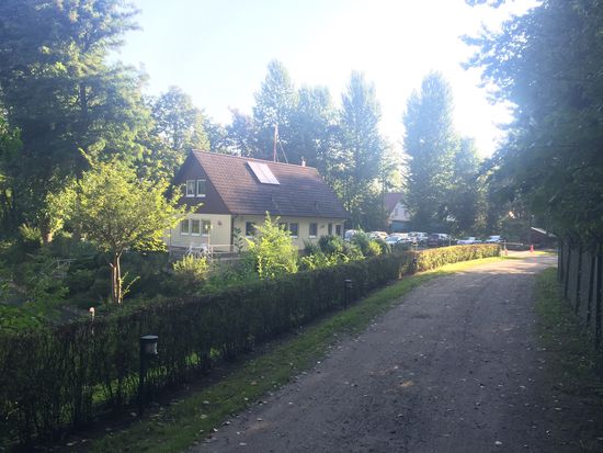 Zufahrt, Parkplatz, Clubhaus