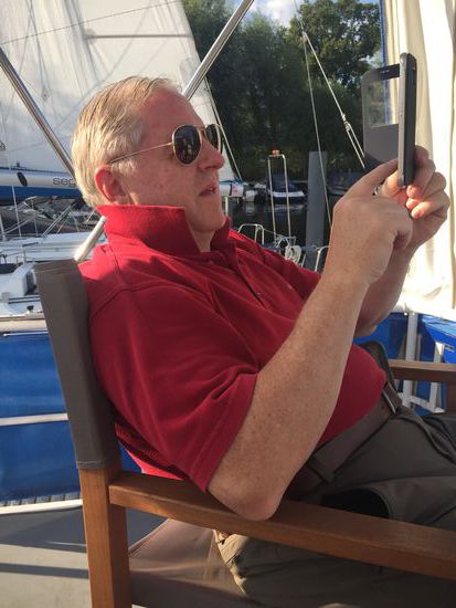 Willi fotographiert unseren schönen Ausblick vom Schiff