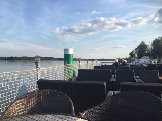 Fischrestaurant am Wasser