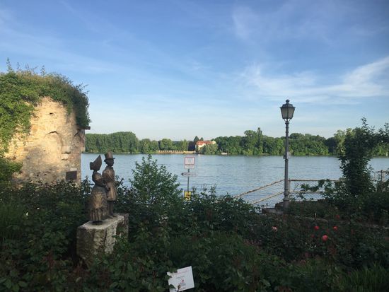 Und der Blick auf den Rhein