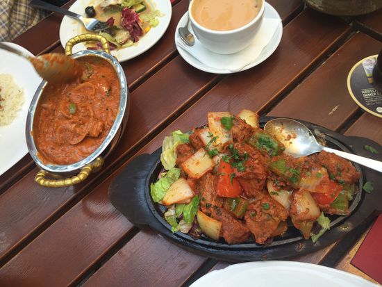 Lecker essen beim Inder