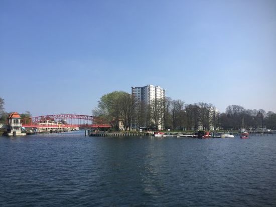 Blick auf Alt Tegel vom See aus