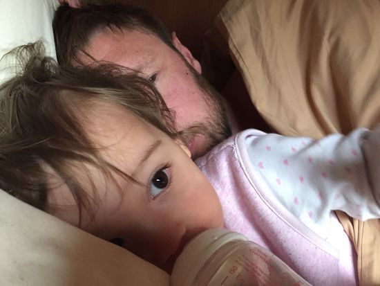 noch mit Papa kuscheln