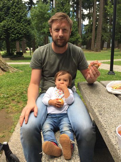 Mittagssnack im Park