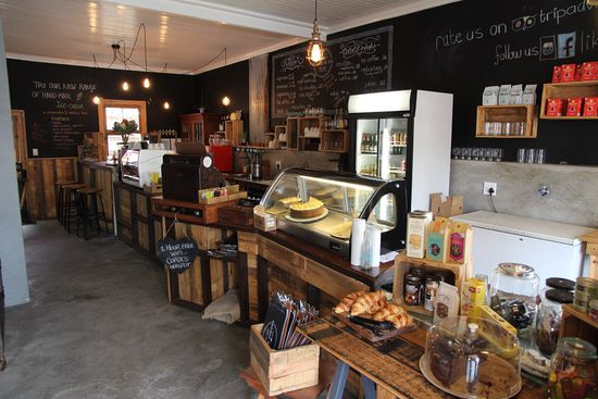 ...Rettung in Sicht: Kuschelige Atmosphäre und lecker Naschen im "Cordes &amp; Co."