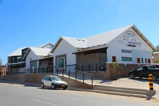 Eine "besuchenswerte" Bäckerei in Outio (ca. 100 Km) vor dem Etosha N.P.