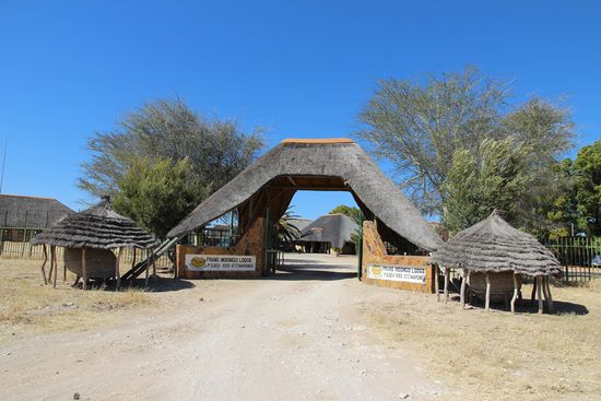Letzter Stopp auf halbem Weg zwischen Etosha und Windhoek: Die Frans Indongo Lodge...