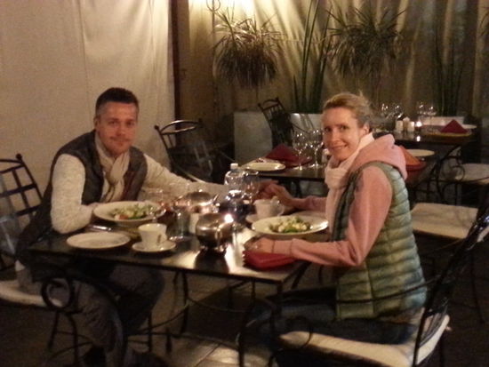 ...und Dinner mit Oryx Filet und warmem Schoko Brownie.