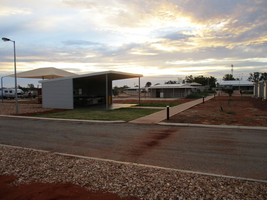 Der nagelneue Campingplatz in Gascoyne Junction - damit hatten wir wirklich nicht gerechnet  Am Bild die offene Küche