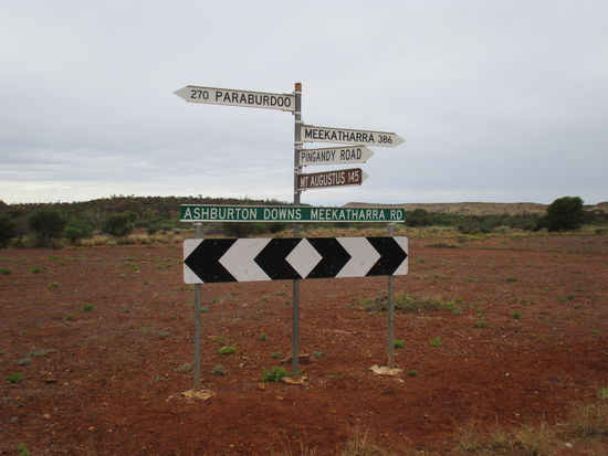 Off the beaten track... ab hier wurde die Piste etwas besser, aber da waren wir schon so richtig durchgeschüttelt 