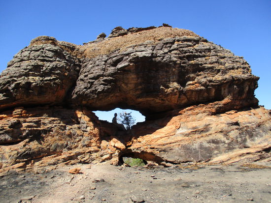 Ein natürliches Fenster am 2. walk im Keep River NP