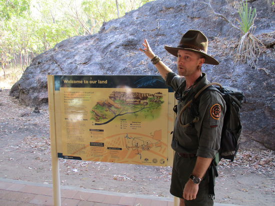 Ranger Christian beim Erklären 