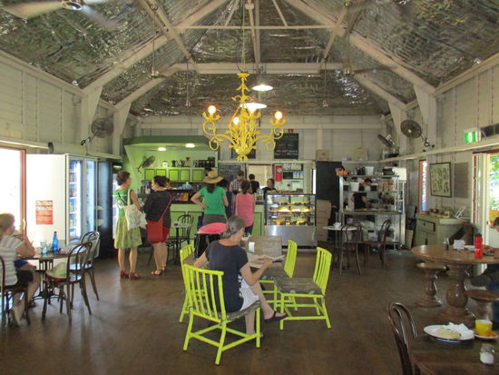 Zu einem Kaffeehaus umfunktionierte Kirche beim Botanischen Garten