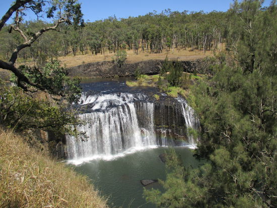 Big Millstream Falls - the widest single drop waterfall in Australia