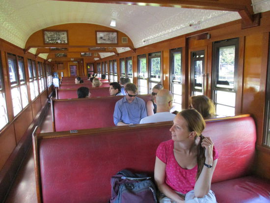 Früh am Morgen im Zug...