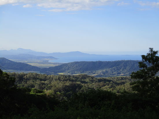 Ganz hinten kann man den Daintree NP noch erkennen