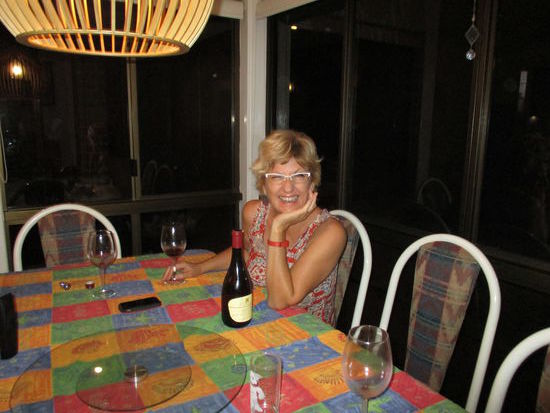 ... und eine sogar noch glücklicher!  Cheers Melinda 