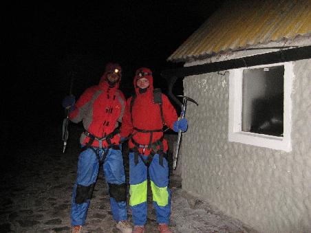 1:00 Uhr, 4700m , -2Grad - noch sind wir guter Dinge