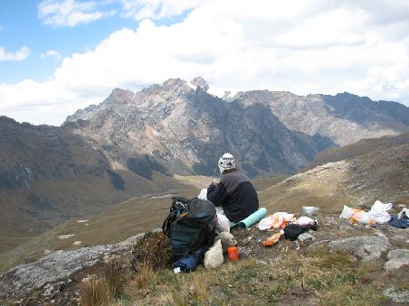 Chinanudeln mit super Blick auf das Tal, aus dem kommen