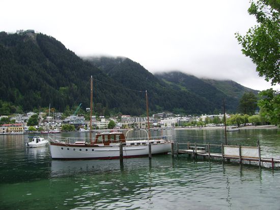 Blick auf Queenstown vom See...