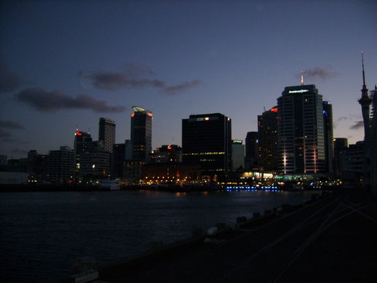 Auckland Skyline bei Nacht