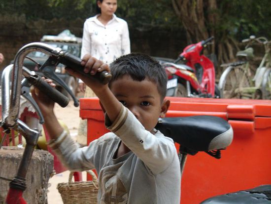 Das Fahrrad ist wohl etwas zu gross...