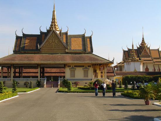 Der Koenigspalast - wie eine kleine Version des Thailaendsichen