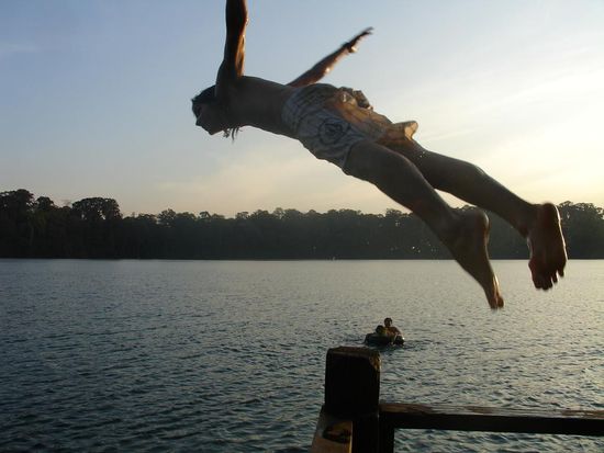 ... und huepfen natuerlich auch wieder ins Wasser