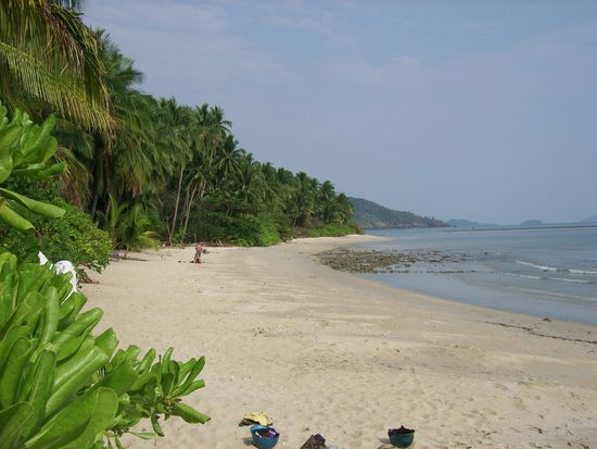 Einer der vielen traumhaften Straende der Insel