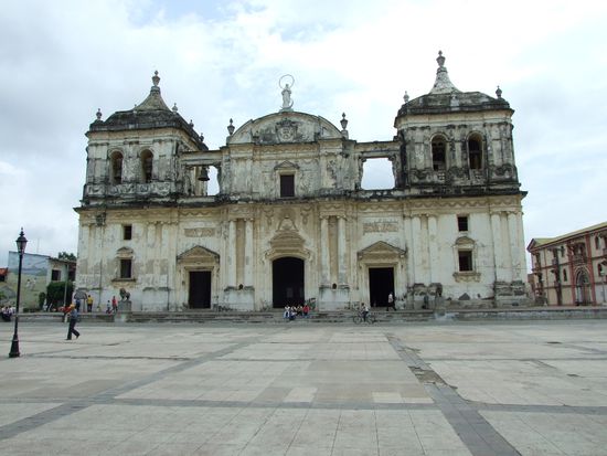 Die groesste Kirche Mittelamerikas in Leon