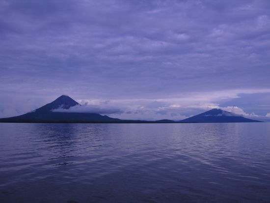 Isla de Ometepe -links Conception (1640m), rechts Maderas (1390m)