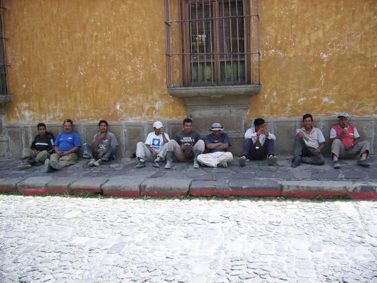 Bauarbeiter bei der Mittagspause