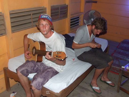 Chillen in Serials Bungalow