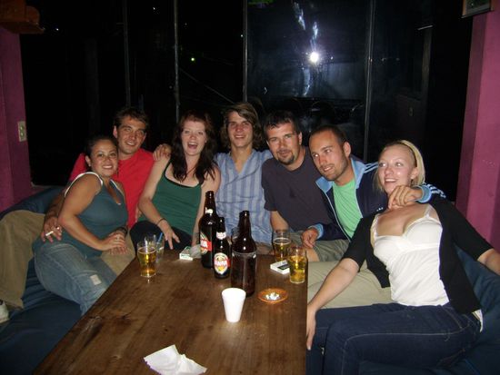 Samstag Abend 
(v.l.n.r.Katharina, Luke, Jena, ich, Mike, Tom, Sue)