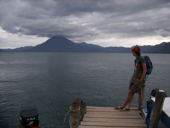 Warten auf die Faehre und Panachel