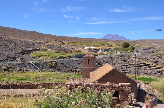 Hier lebt nur eine Handvoll Menschen von wenigen selbstangebauten Dingen. Man hofft auch auf die Touristen, die vielleicht ein paar Pesos ausgeben für handgefertigte Waren.