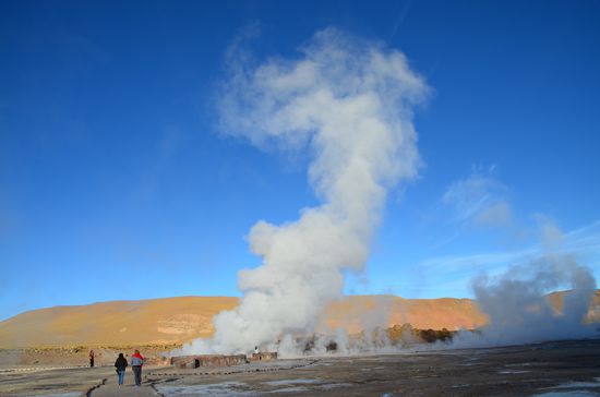 Wir wandern über das komplette Gelände, mit zunehmender Sonneneinstrahlung wird es uns auch etwas wärmer.
