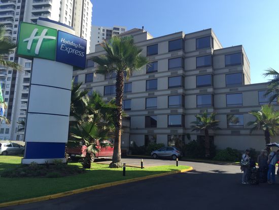 Das Holiday Inn ist für eine Übernachtung der ideale Platz, hier war die Lage ausschlaggebend für das Hotel.