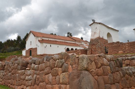 Die Kathedrale von Chinchero - behüteter Platz