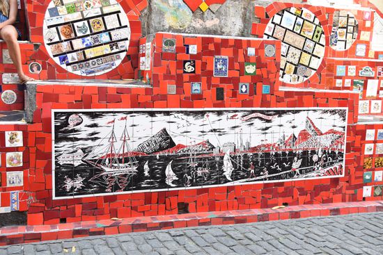 Rote Kacheln, wohin wir blicken