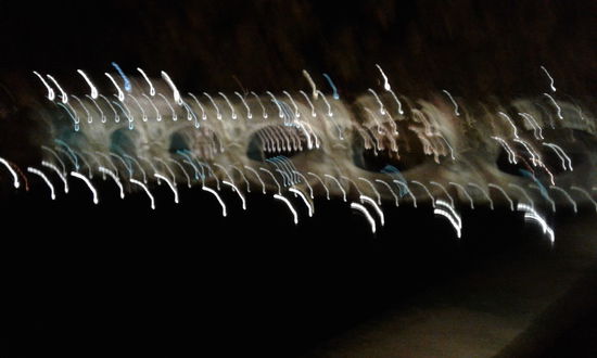 Brücke bei Nacht verwackelt