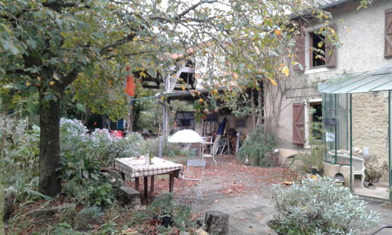Haus mit Schuppen