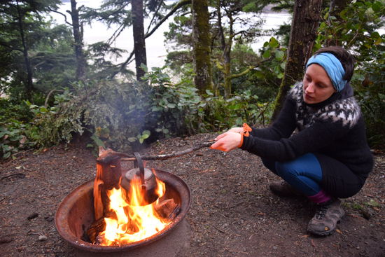 Es gab keine passende Gaskartusche für unseren Kocher also musste ich halt so morgens Kaffee kochen.