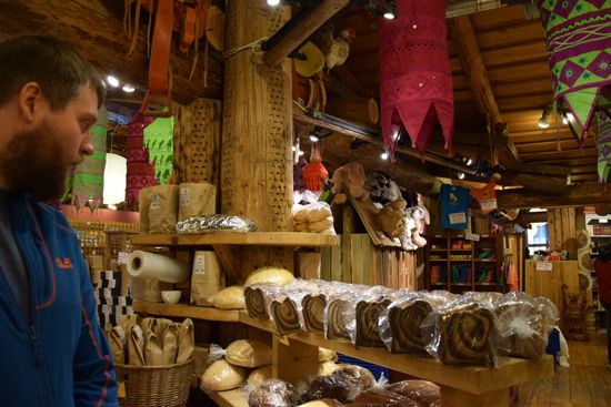 Markt "goats on the roof" leider waren aber keine Schafe mehr aufm Dach. Sie waren schon im Winterquatier