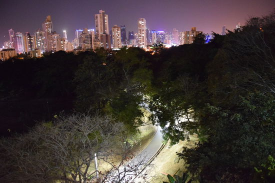 In unserer Unterkunft gabs nen Pool mit dieser Aussicht